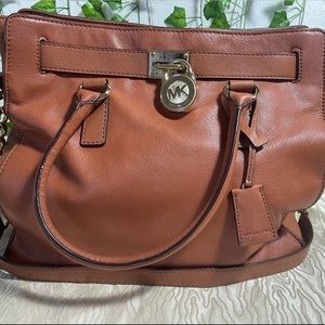 Michael Kors Lock and Key LRG Hamilton Bag